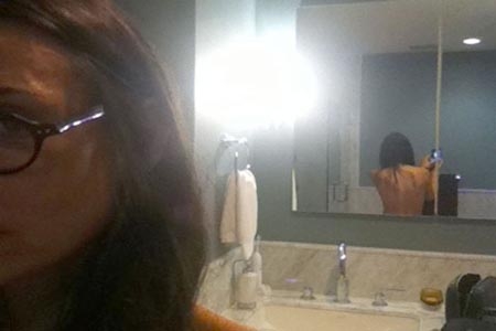 Demi Moore regresó a Twitter semidesnuda