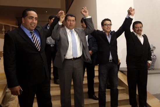 PAN anuncia negociaciones para candidaturas de megacoalición