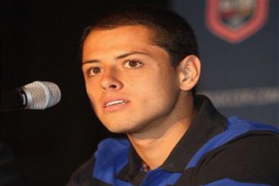 Chicharito señalado como hipócrita