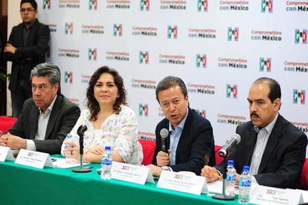 PRI abre la puerta al IVA a alimentos y medicinas y reforma a Pemex