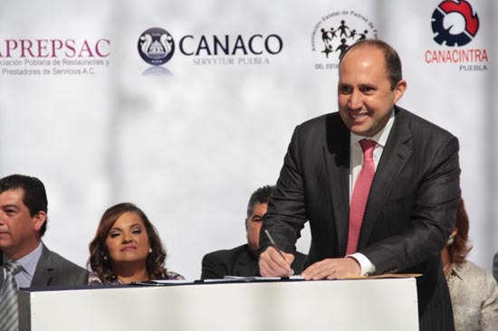 Manzanilla encabeza firma de Pacto Cero Tolerancia en la Venta de Alcohol a Menores‏