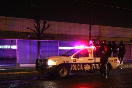 Operativo policial en La Cuchilla Puebla, decomisan 10 toneladas de material apócrifo