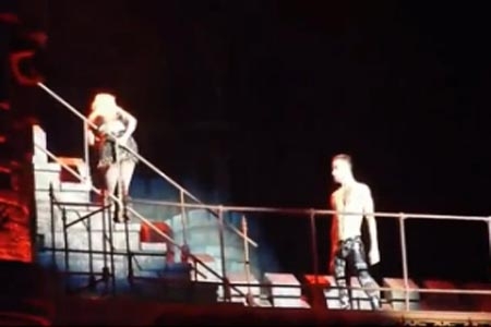 Lady Gaga vomitó durante concierto en Barcelona