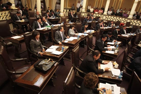 Los diputados de Puebla  y sus brevísimos informes
