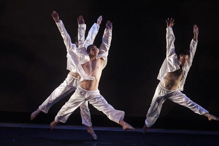 Compañía de Danza Contemporánea BUAP presentó Silencios que se cuentan