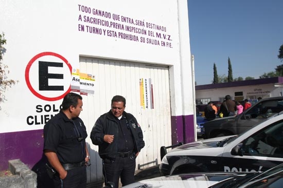 Cierran temporalmente rastro de Puebla por procesar carne con clembuterol