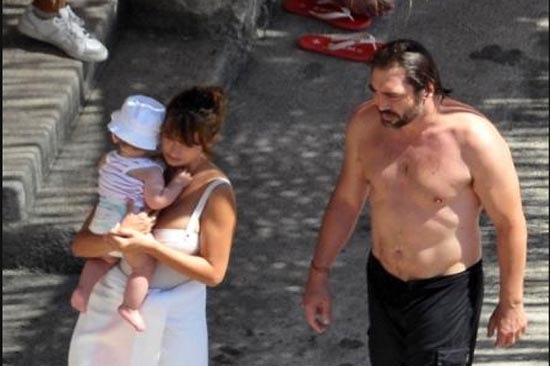 Penélope Cruz y Bardem, de vacaciones con Leo