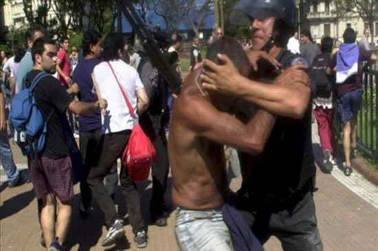 Disturbios en Argentina: saquean tiendas, mueren 2 personas
