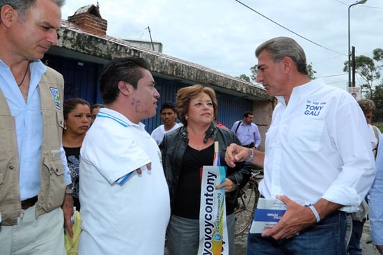 Tony Gali se compromete a mejorar servicios públicos y seguridad de El Chamizal