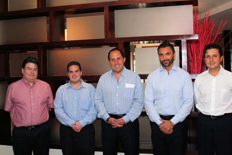 Manzanilla se reúne con líderes de Compromiso por Puebla