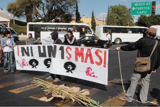 Estudiantes y ONG´s protestan por aumento al pasaje de 5 a 6 pesos