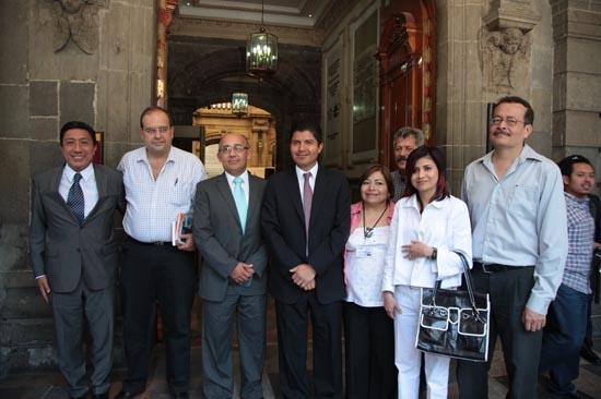 Eduardo Rivera se reúne con consejeros del IFE