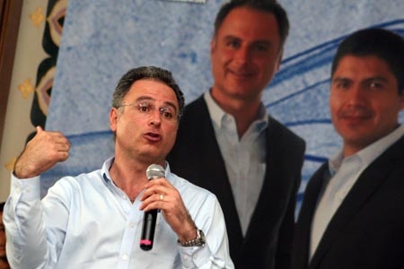 Pablo Rodríguez, el precandidato más arropado en reunión con el PAN