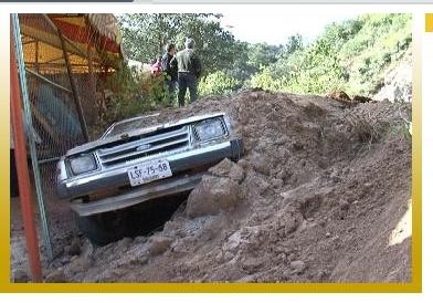 Cinco lesionados deja desgajamiento de cerro en Zacapoaxtla
