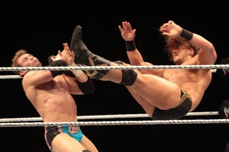 Show de la WWE en Puebla, John Cena se impuso a Alberto del Río