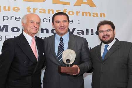 Moreno Valle promociona a Puebla ante el Club de Industriales