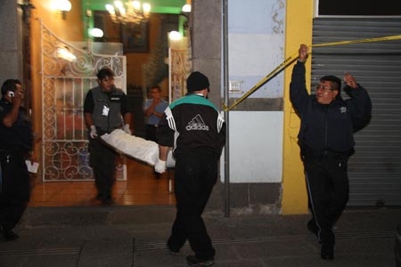 Tras envenenar a sus hijos saltó de un balcón en Los Sapos