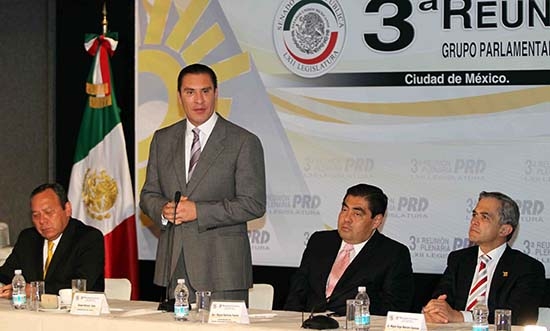 RMV asiste a III reunión plenaria del grupo parlamentario del PRD en el Senado