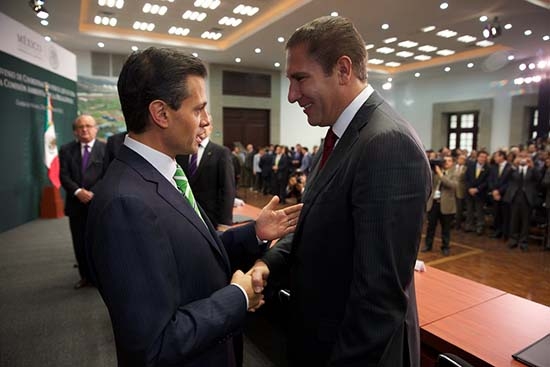 Peña Nieto y Moreno Valle en Los Pinos, instalan Comisión Ambiental de la Megalópolis