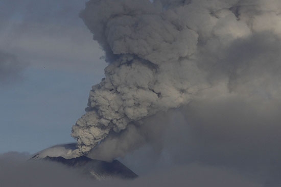 Popocatépetl: sube alerta volcánica de Amarillo Fase 2 a Fase 3
