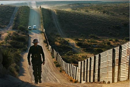 EU daría residencia a indocumentados en ocho años: USA Today