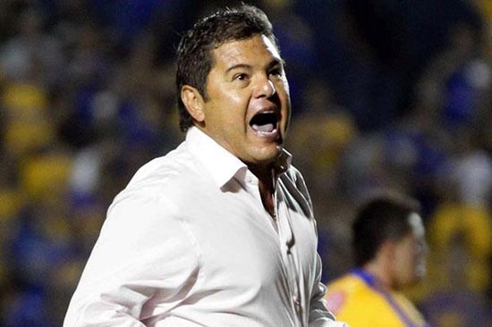 Tigres exige castigar al técnico del Puebla por conducta antideportiva