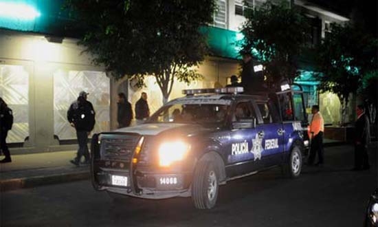 Rescatan a 46 víctimas de trata en bar del DF