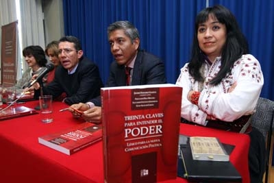 Sánchez Galicia presentó su libro Treinta Claves para Entender el Poder