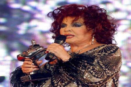 Sara Montiel hará desnudo a los 83 años