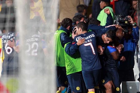 América 2-0 Morelia, águilas con un pie en semifinales