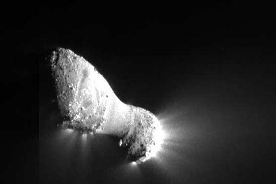 NASA transmite imáges del cometa Hartley 2