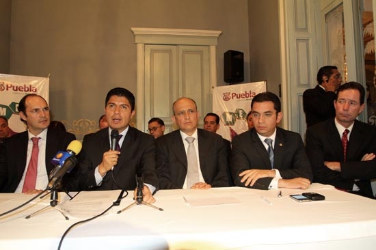 Rivera y empresarios presentan propuesta al Cabildo para impulsar la competitividad