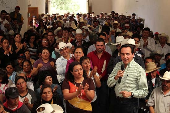 PRI llama a los ediles electos de Puebla a apoyar reforma energética