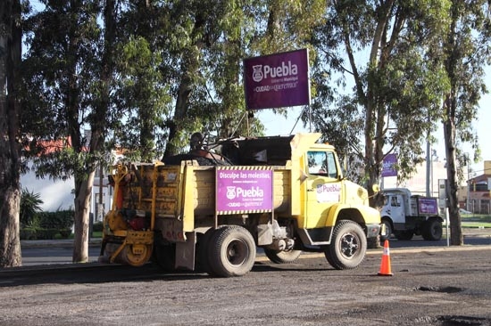 Edil de Puebla anuncia aumento de cuadrillas de bacheo