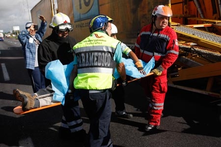 Un muerto y siete lesionados, saldo de accidente en la autopista México-Puebla