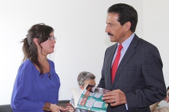 Camila Vallejo en Puebla, se reúne con rector de la BUAP