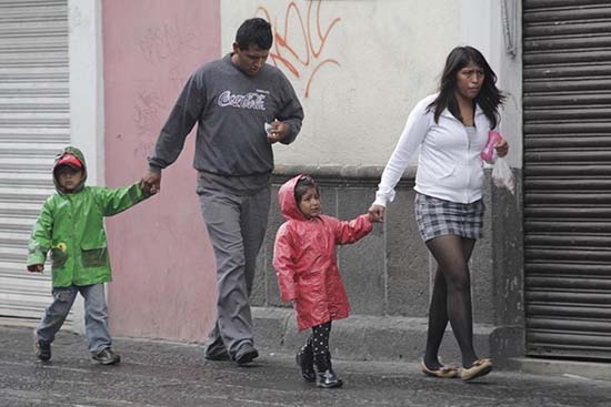Se reanudan clases en Sierra  Norte de Puebla tras paso de “Fernand”