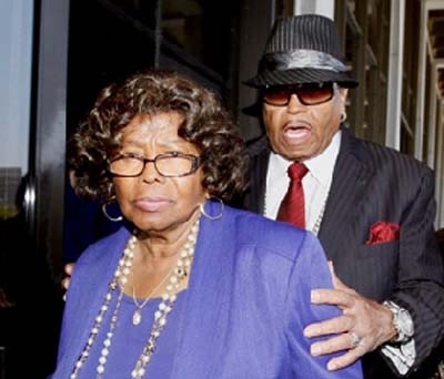 Padres de Michael Jackson se divorcian