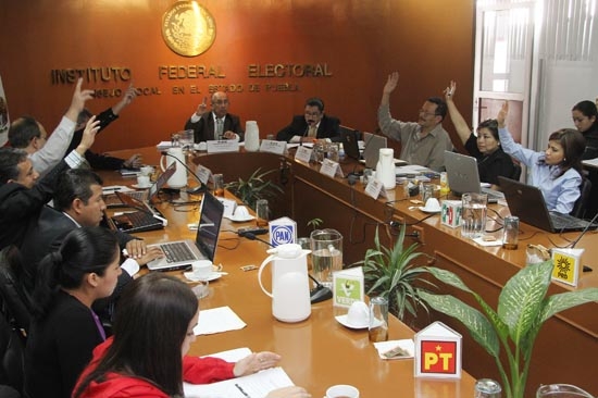 IFE aun sin definir participación en debate organizado por el CCE