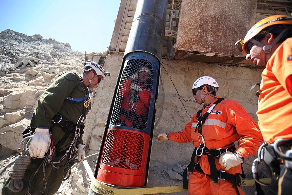 Chile, comenzó rescate de 33 mineros atrapados