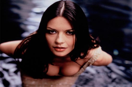 Catherine Zeta-Jones ingresó a hospital psiquiátrico
