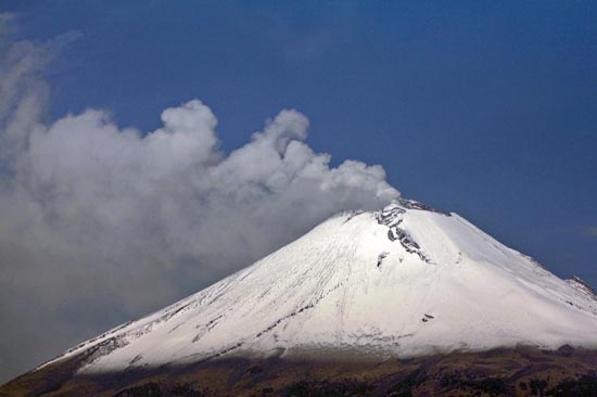 Popocatépetl emitió 60 exhalaciones; sigue Alerta Amarillo Fase 3
