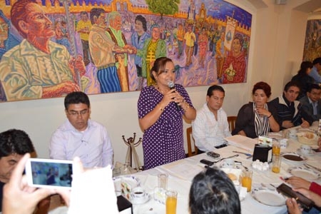 Alcaldesa de San Pedro Cholula invertirá en remodelación del panteón de Momoxpan
