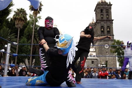 Lucha Libre en el zócalo de Puebla