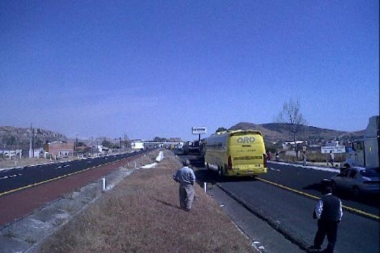 Día de caos en la capital y cinco municipios por bloqueos carreteros
