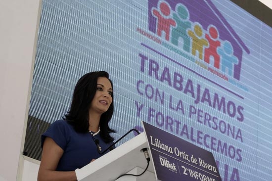 Liliana Ortiz rinde segundo informe de labores al frente del DIF municipal