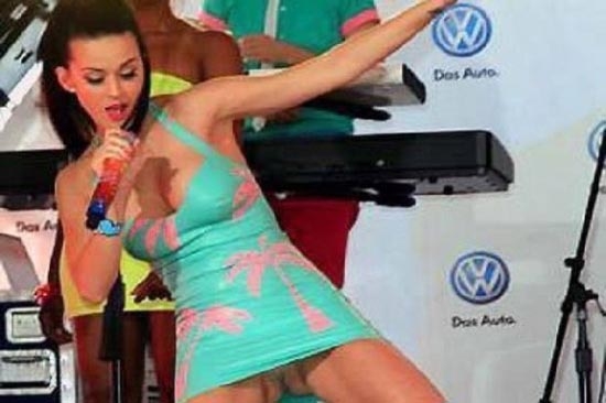 Katy Perry en micro bikini
