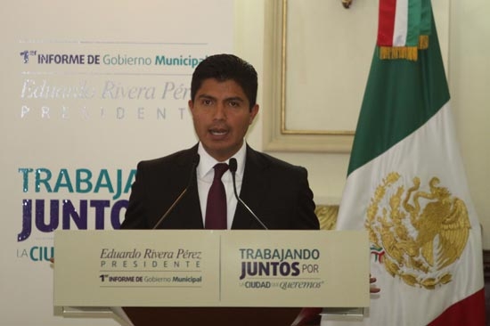 Eduardo Rivera anuncia 500 calles para 2012 en su primer informe