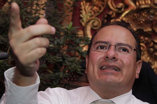 Moreno Valle sólo victimiza a sus críticos: Ernesto Villanueva