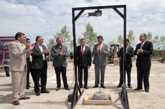 Colocan primera piedra del Instituto de Ciencias de Gobierno y Desarrollo Estratégico BUAP